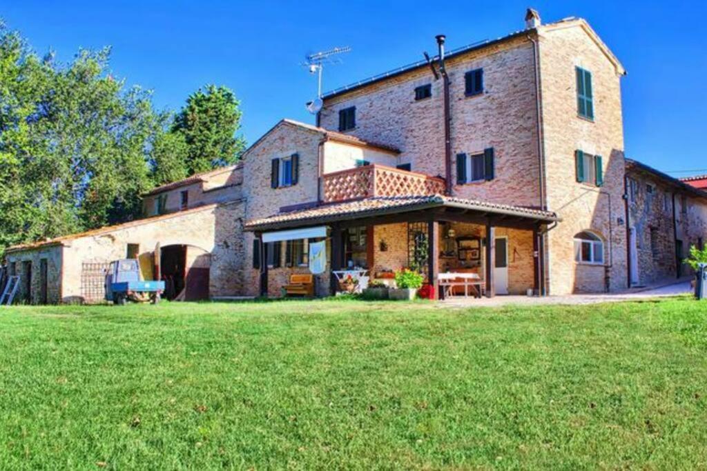 Villa Ginevri, La Casa Vacanze Immersa Nel Verde Mondavio Exterior foto